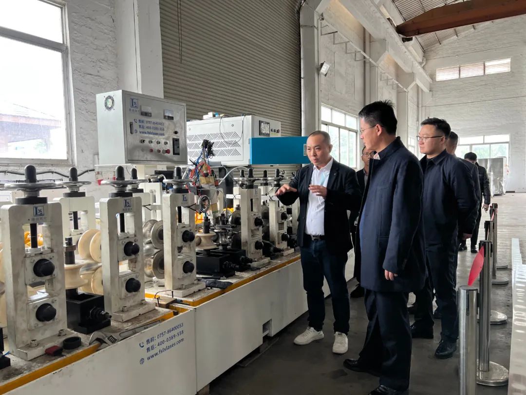 隆信激光丨熱烈歡迎南海區上級領導蒞臨參觀指導